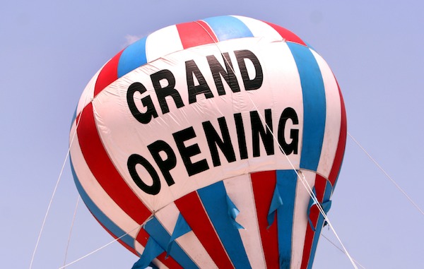 balloon-grand-opening